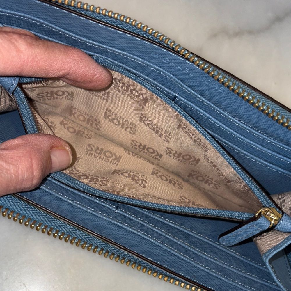 Michael Kors Wallet Blue Jet Set Travel Large Saffiano Leather Fill Quarter-Zip - Picture 14 of 16